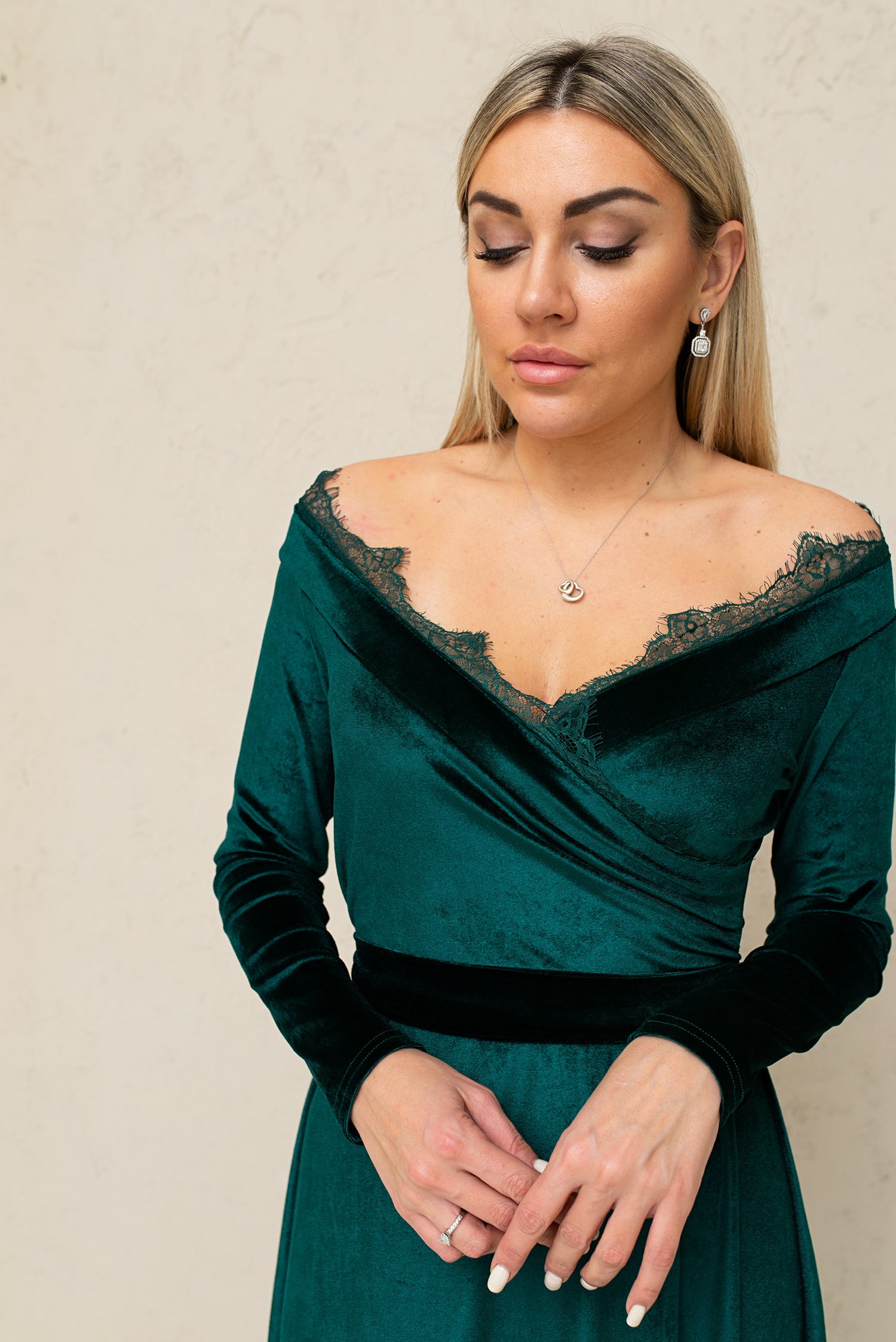 Bridesmaid off the Shoulder Velvet Lace Dress