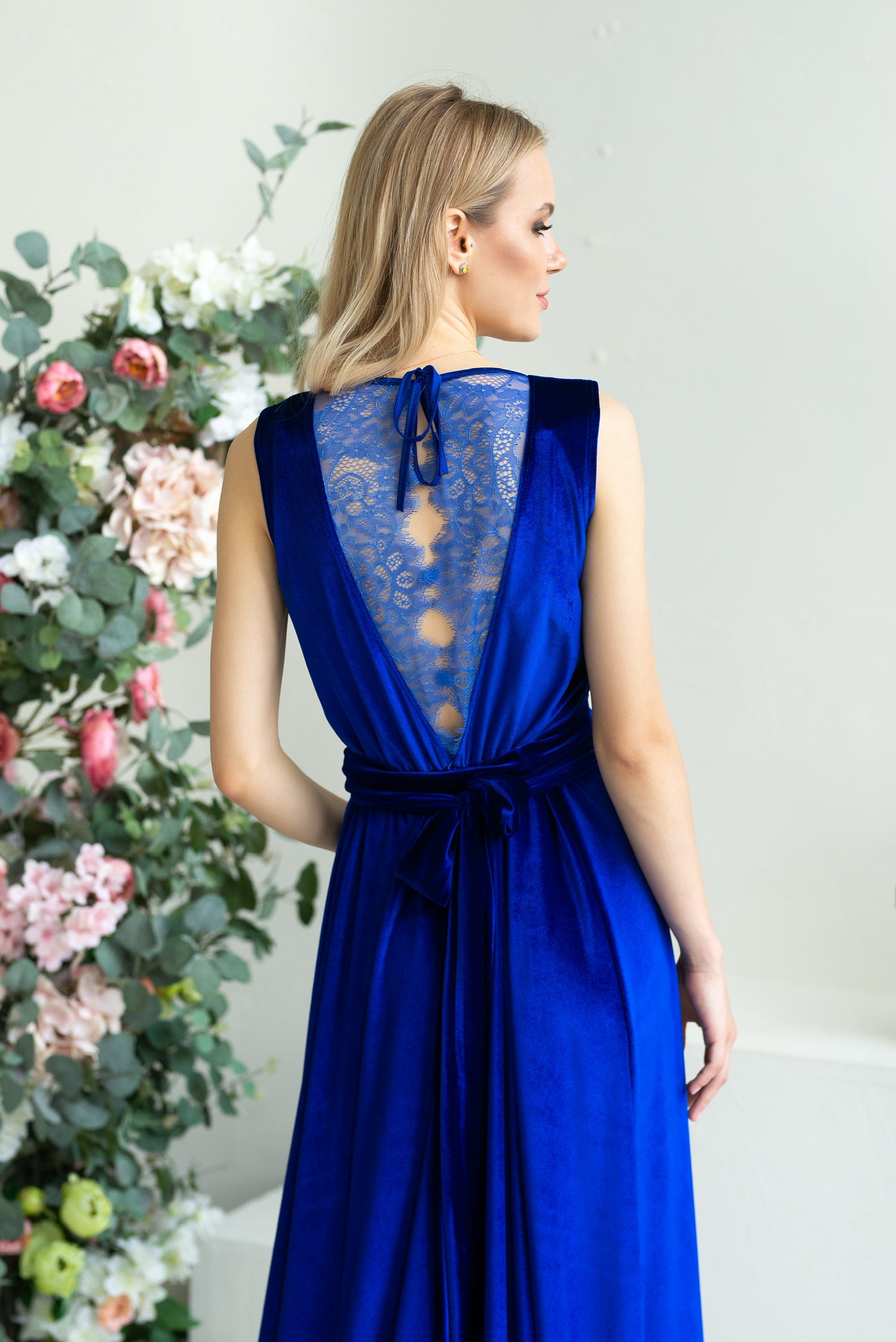 Bridesmaid Sleeveless Velvet Lace Back Maxi Dress